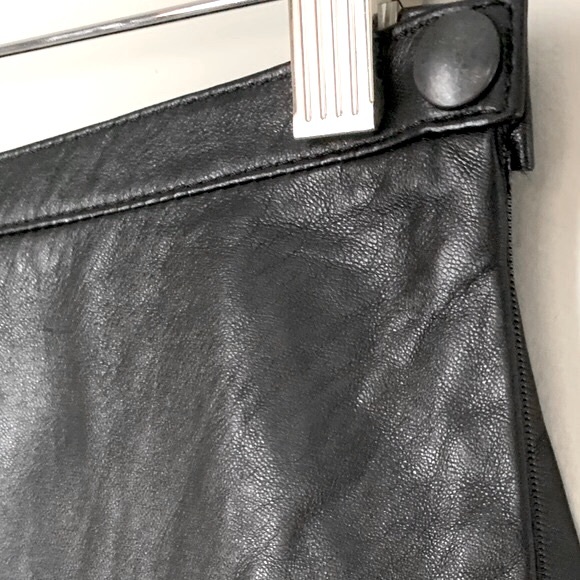 American Apparel size 24/25 leather short - Picture 6 of 15